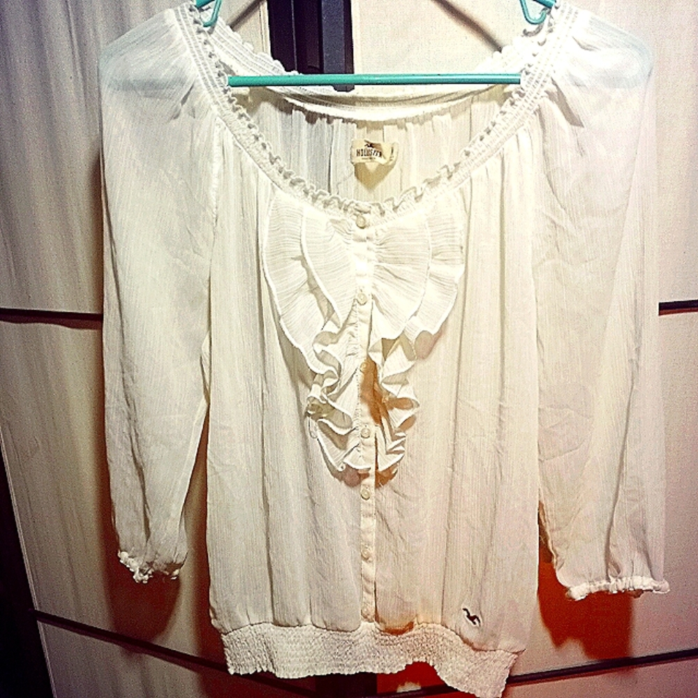 Hollister top